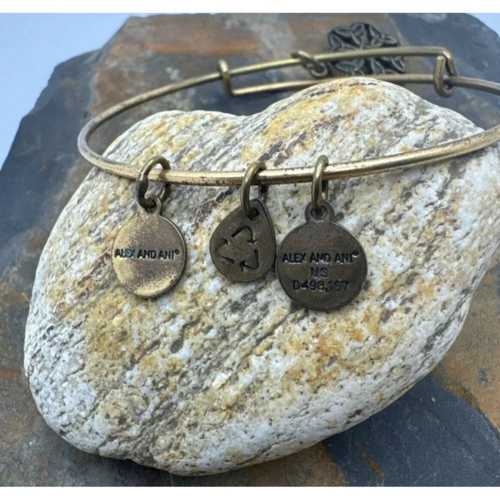 Jewelry Lot of 4 bracelets Alex and Ani Gold Tone USA Flag Charm Costume - Picture 7 of 16